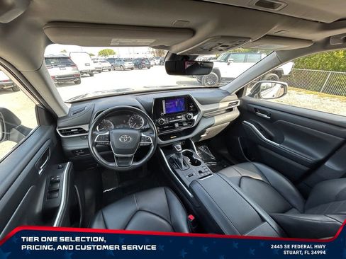 Used 2023 Toyota Highlander XLE FWD image 26