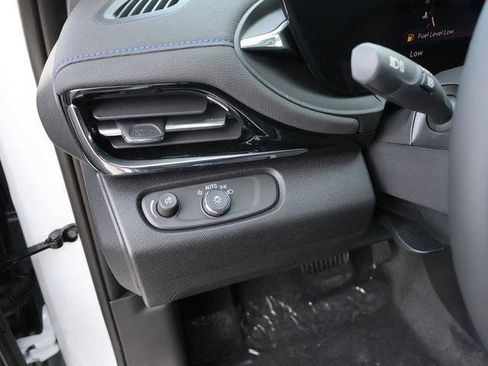 New 2026 Buick Envista Sport Touring image 27