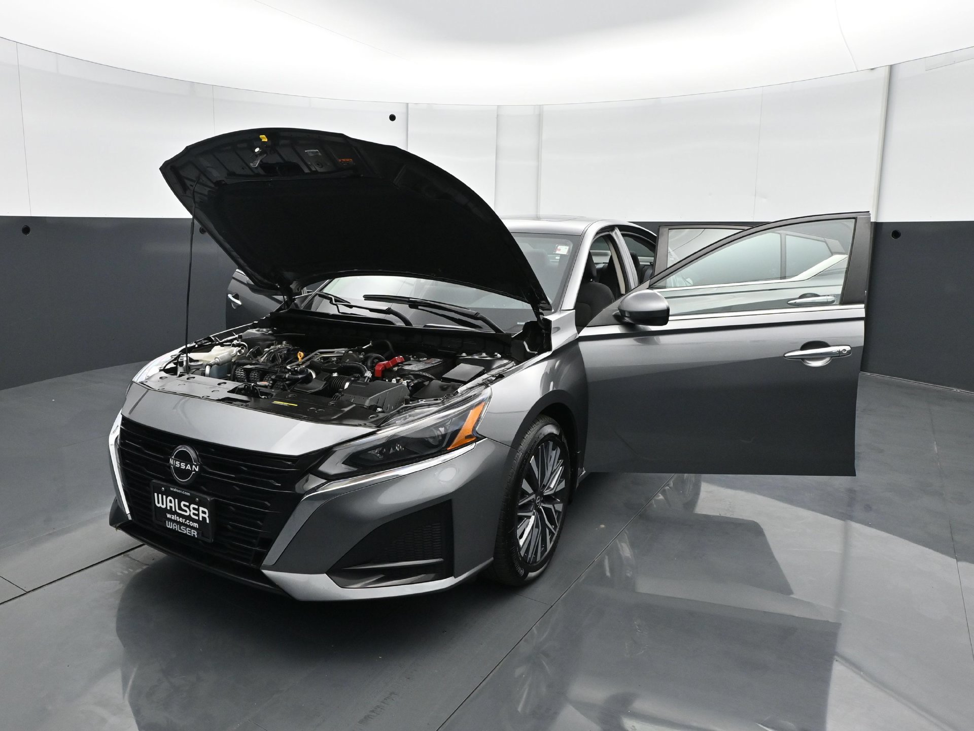 Used 2024 Nissan Altima 2.5 SV w/ SV Premium Package AWD/4WD image 26