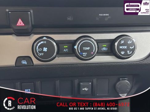 Used 2021 Toyota Tacoma SR RWD image 30