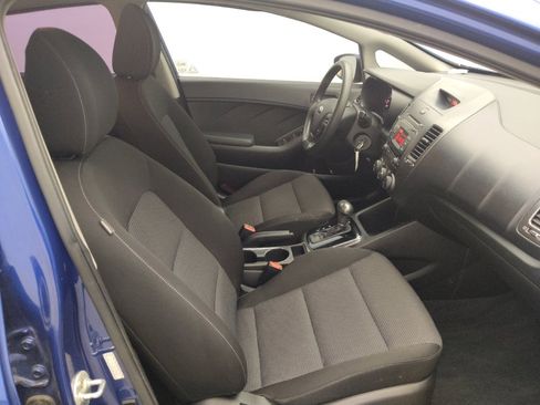 Used 2017 Kia Forte LX image 21