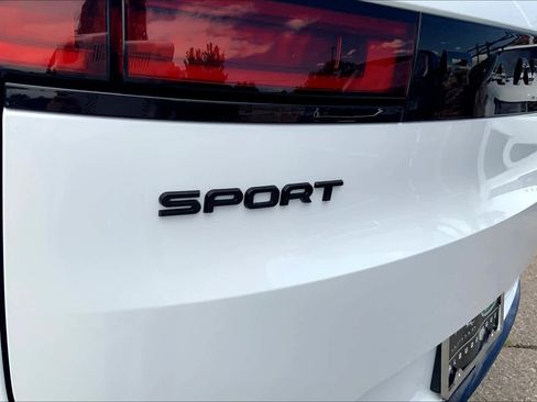 Used 2024 Land Rover Range Rover Sport Dynamic SE image 15
