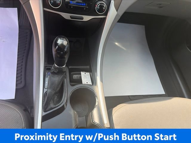Used 2012 Hyundai Sonata Hybrid w/ Leather Pkg FWD image 17