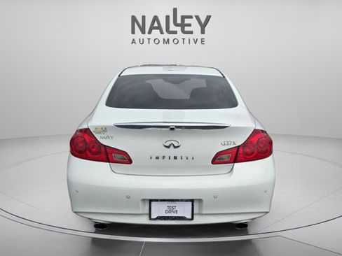 Used 2011 INFINITI G37 x w/ Premium Pkg image 4