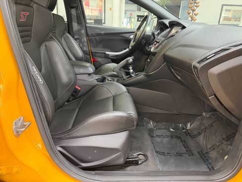 Used 2013 Ford Focus ST FWD image 17