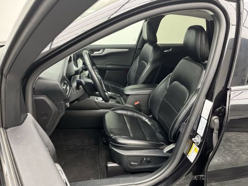 Certified 2024 Ford Escape Platinum image 10