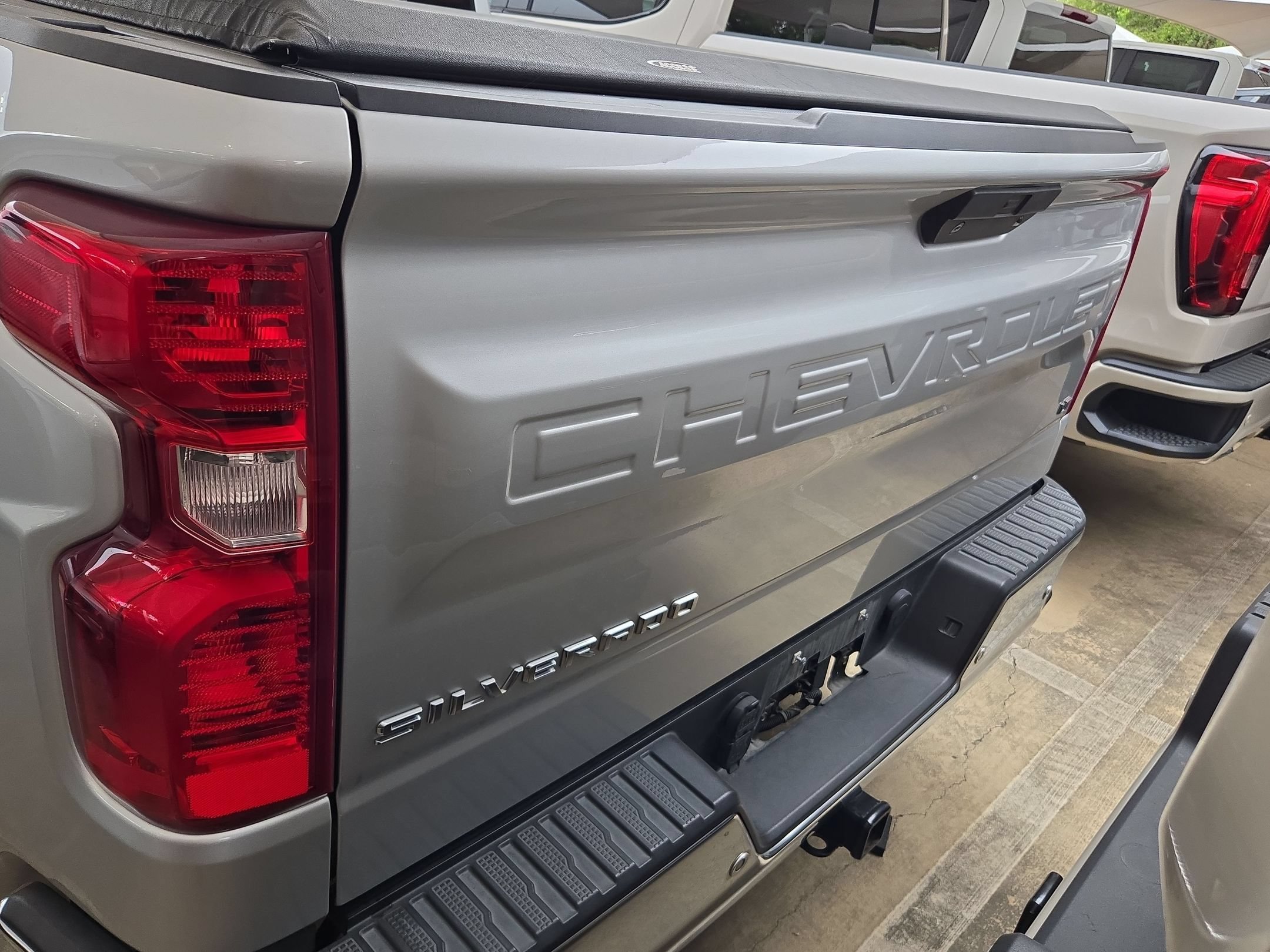Used 2020 Chevrolet Silverado 1500 LT w/ All-Star Edition AWD/4WD image 8
