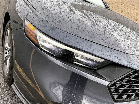 Used 2023 Honda Accord EX image 28