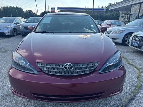 Used 2005 Toyota Camry LE FWD image 3