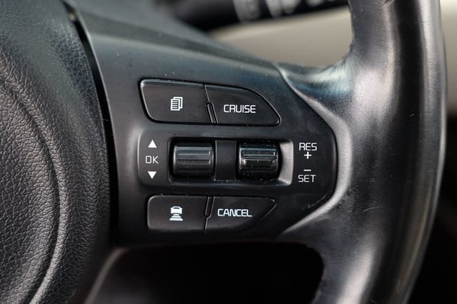 Used 2018 Kia Sedona SX Limited FWD image 32