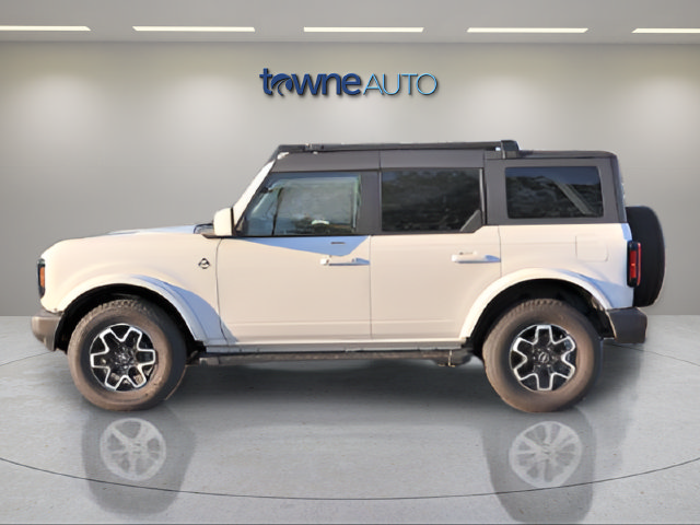 Used 2022 Ford Bronco Outer Banks AWD/4WD image 2