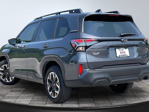 Certified 2025 Subaru Forester Premium AWD/4WD image 11
