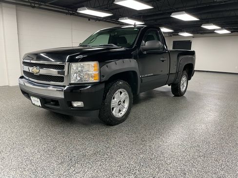Used 2007 Chevrolet Silverado 1500 LT w/ 1LT Convenience Package image 9