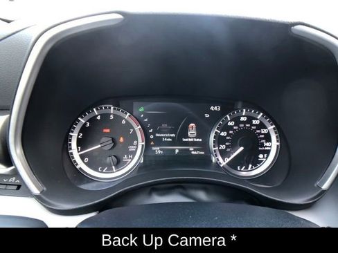 Used 2023 Toyota Highlander XLE image 15