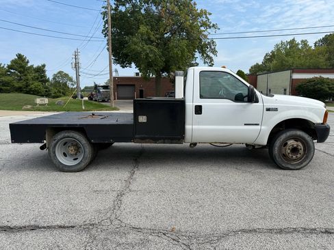 Used 2000 Ford F550 2WD Regular Cab Super Duty image 4