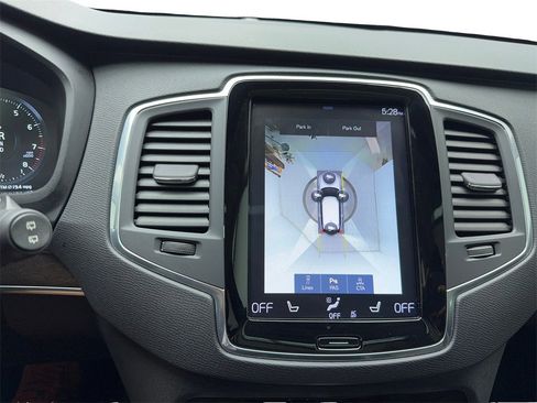 Used 2018 Volvo XC90 T5 Momentum w/ Convenience Package image 28