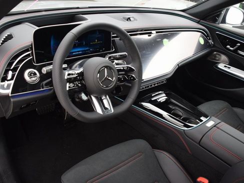New 2026 Mercedes-Benz E 53 AMG e 4MATIC Sedan image 19