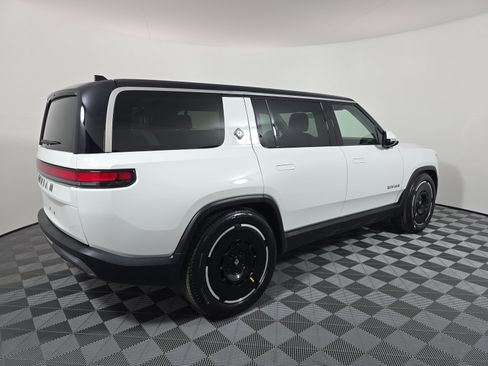 Used 2025 Rivian R1S Adventure AWD/4WD image 5