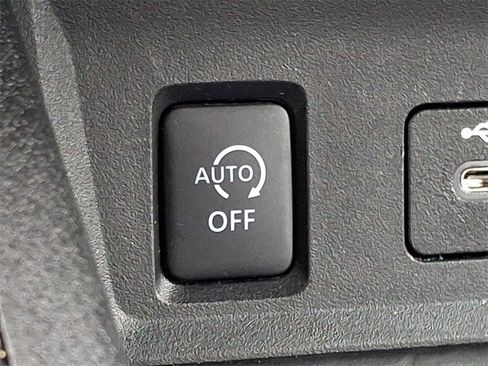 Used 2024 Nissan Sentra SV image 24