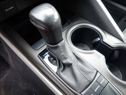 Used 2023 Toyota Camry SE image 24