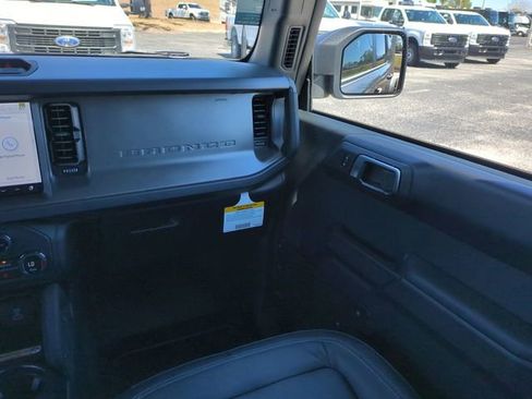 New 2025 Ford Bronco Badlands image 16