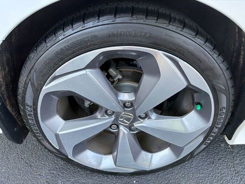 Used 2019 Honda Accord Touring image 17