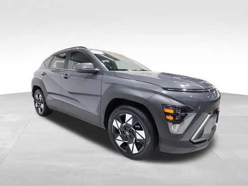 Used 2025 Hyundai Kona SEL image 6