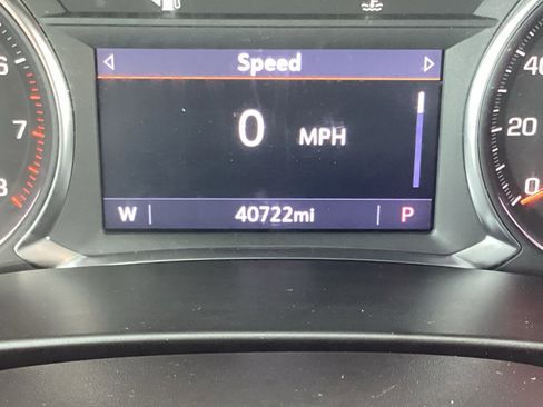 Used 2025 Chevrolet Blazer LT FWD image 3