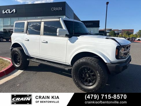 Used 2024 Ford Bronco Outer Banks AWD/4WD image 1