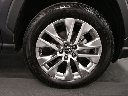 Used 2025 Toyota RAV4 XLE Premium w/ Weather Package AWD/4WD image 32