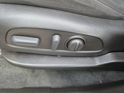 Used 2023 Chevrolet Traverse LT w/ LPO, Floor Liner Package image 37