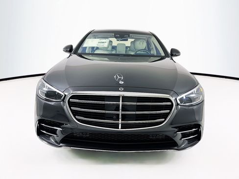 New 2026 Mercedes-Benz S 580 4MATIC Sedan image 2