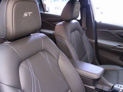 Used 2025 Buick Envista Sport Touring image 11