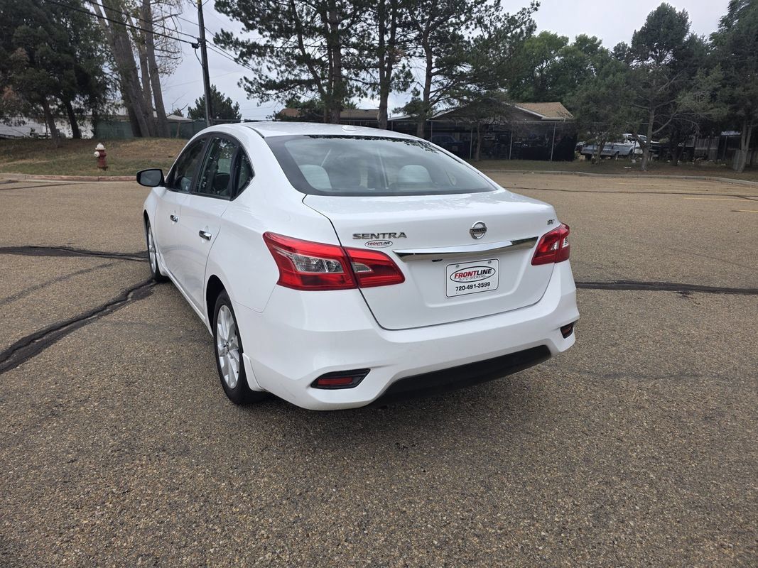 Used 2016 Nissan Sentra SV w/ Style Package FWD image 4