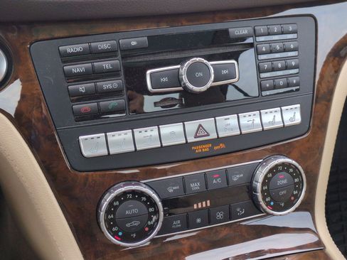 Used 2013 Mercedes-Benz SL 550 image 25