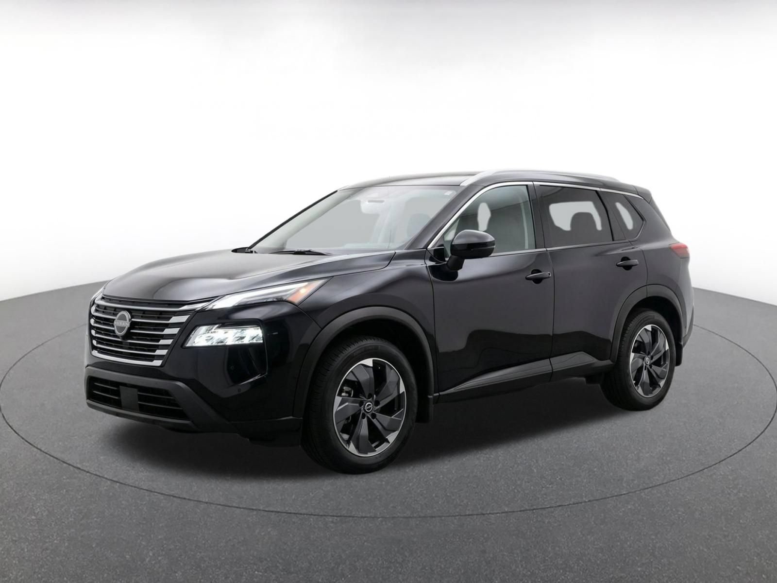 Used 2025 Nissan Rogue SV FWD image 3