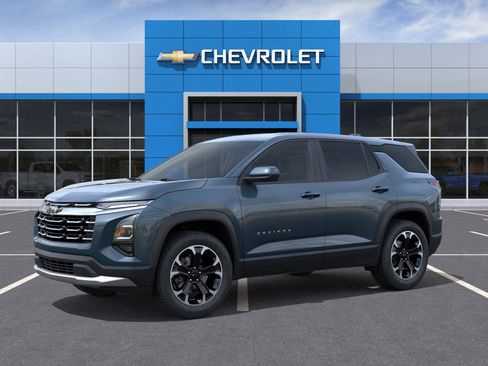 New 2026 Chevrolet Equinox LT image 2