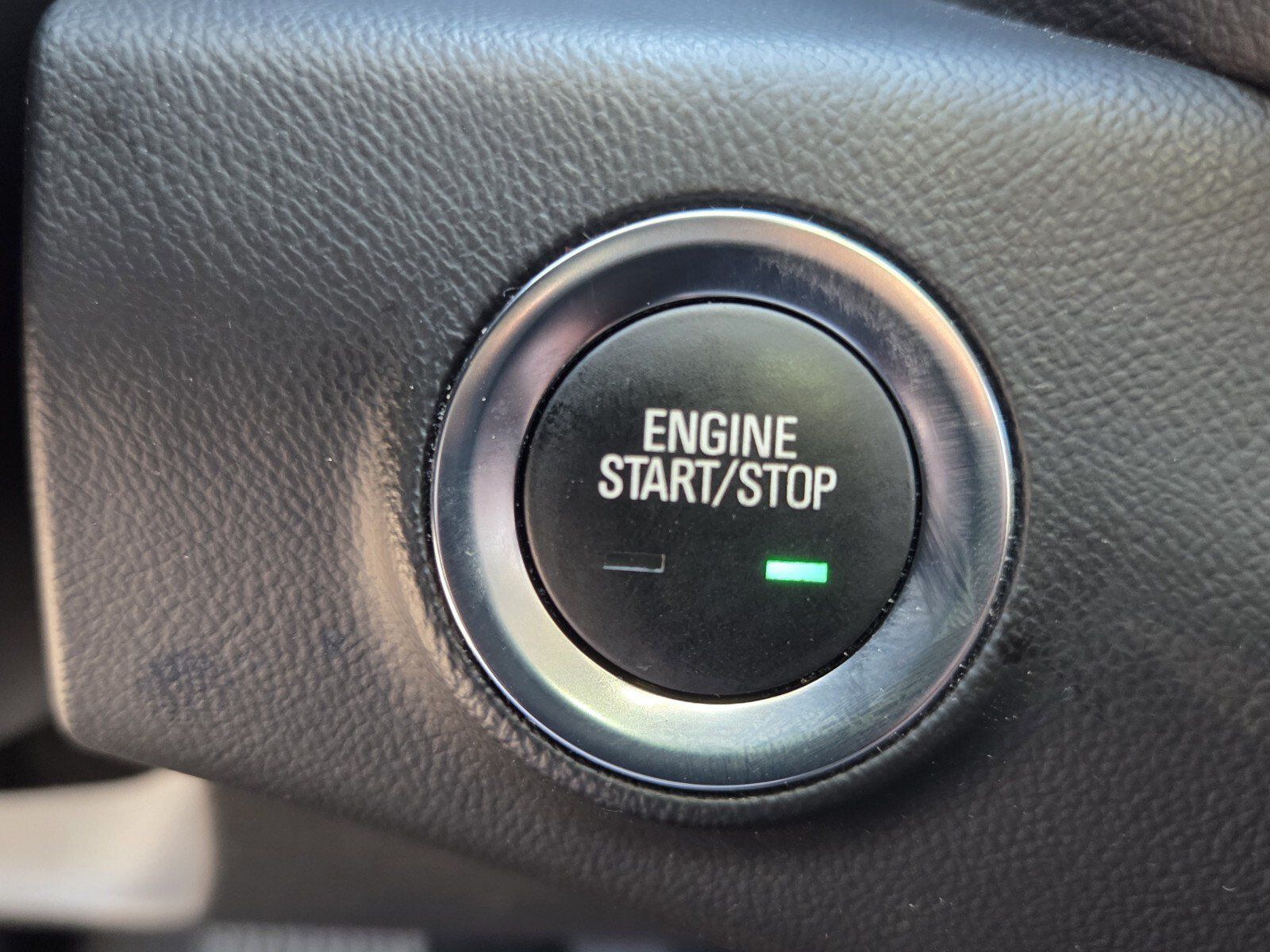 Certified 2023 GMC Terrain SLT FWD image 33
