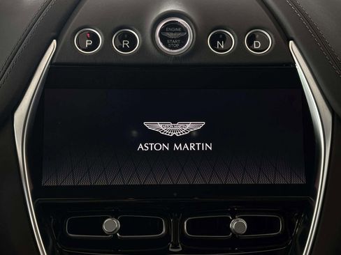 Used 2024 Aston Martin DBX image 29