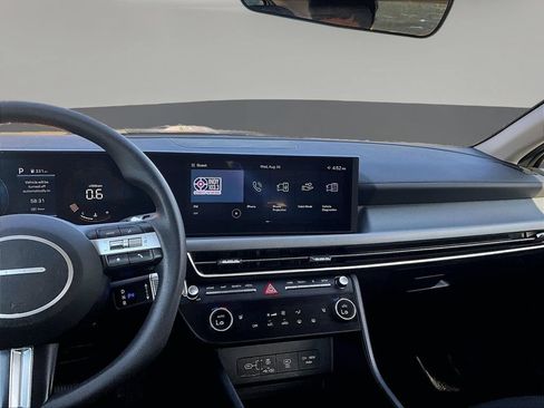 Used 2025 Hyundai Sonata SEL FWD image 11