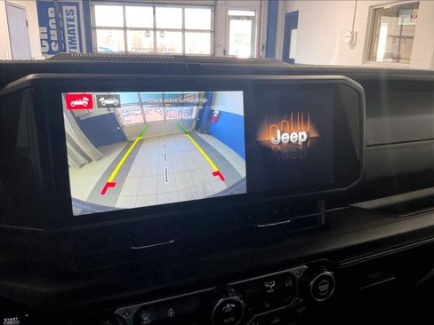 Used 2024 Jeep Wrangler Sahara w/ Technology Group image 19