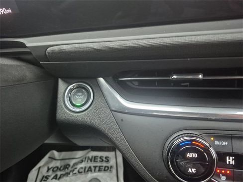 Certified 2024 Buick Envista Preferred w/ Convenience I Package image 16