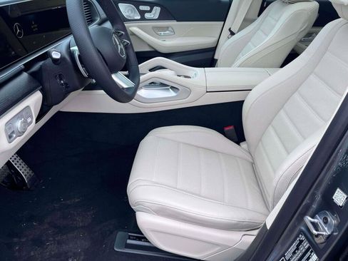 New 2026 Mercedes-Benz GLS 450 4MATIC image 15