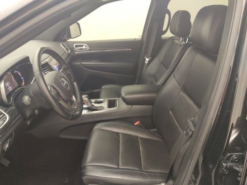 Used 2020 Jeep Grand Cherokee Limited w/ Luxury Group II image 17