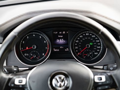 Used 2019 Volkswagen Atlas SE w/ Towing Package AWD/4WD image 18