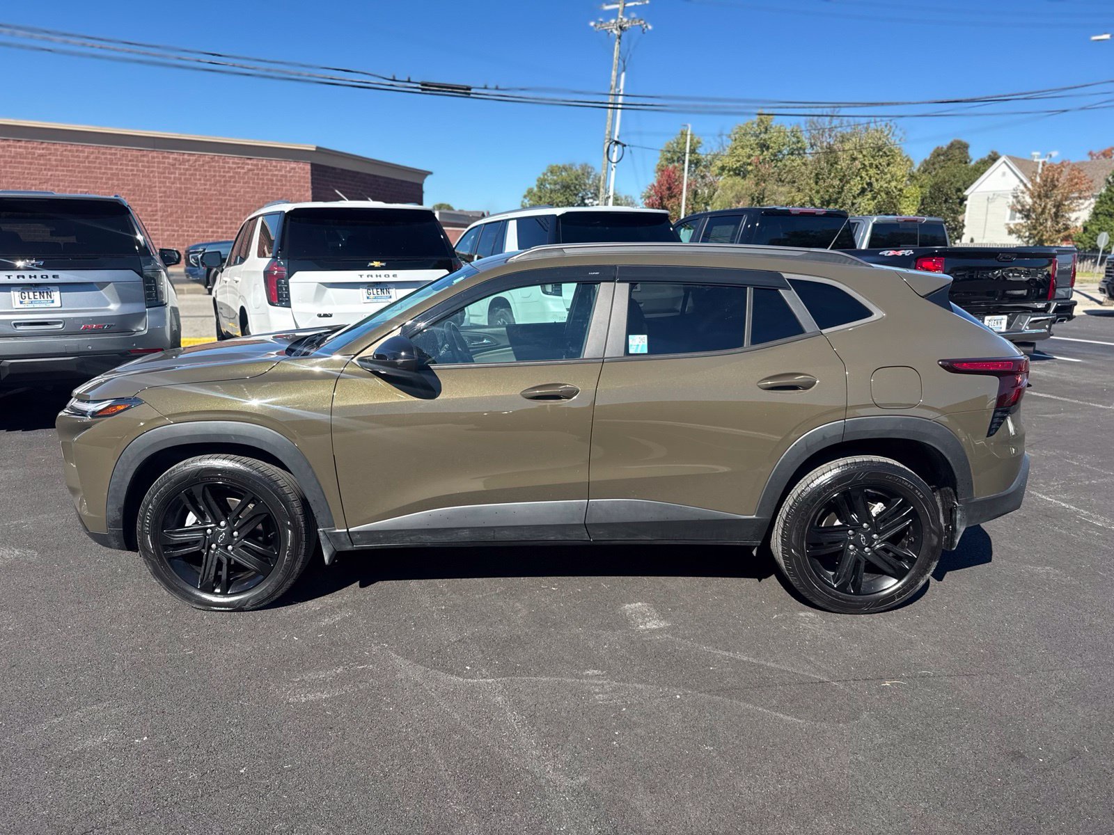 Used 2024 Chevrolet Trax ACTIV w/ Sunroof Package FWD image 3