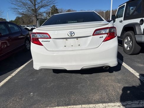 Used 2013 Toyota Camry SE image 13