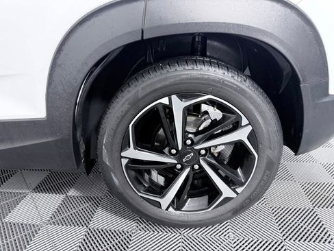 Used 2023 Chevrolet TrailBlazer RS w/ Sun and Liftgate Package image 28