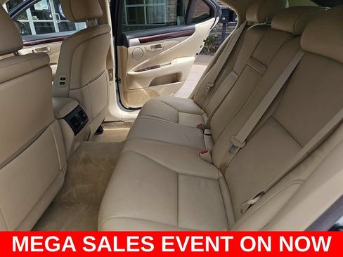 Used 2016 Lexus LS 460 w/ Comfort Package RWD image 14