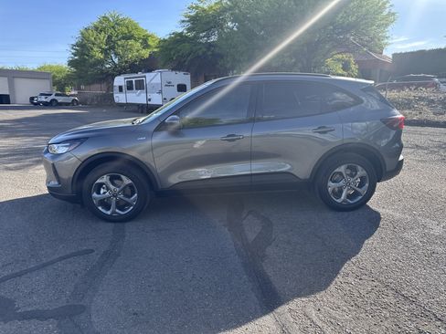 Used 2025 Ford Escape ST-Line Select image 4